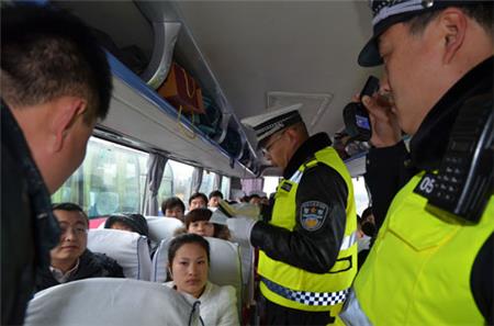 過(guò)年交警將嚴(yán)查這幾件事-深圳車(chē)身廣告