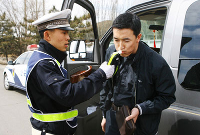 過(guò)年交警將嚴(yán)查這幾件事-深圳車(chē)身廣告