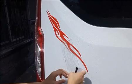 車貼的安裝方法、流程及注意事項(xiàng)的濕貼法
